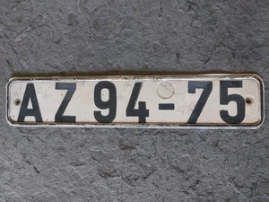 Auto-Kennzeichen Nummernschild unbekannter Herkunft - Bild 1 von 2