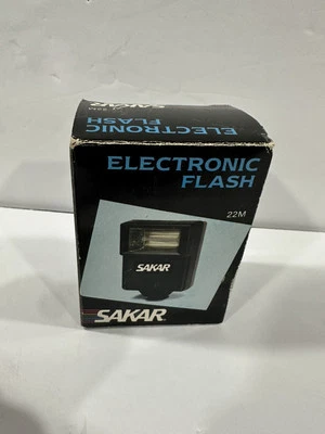 Vintage Sakar 22M Electronic Flash - Image 1 of 4