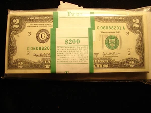 2003 A $2 Philadelphia FRN Pack of 100 Consecutive Numbered Unc, as pictured. - Picture 1 of 3