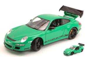 Welly PORSCHE 911 GTR 3 RS 2007 GREEN WITH BLACK STRIPES 1:18 - Foto 1 di 1