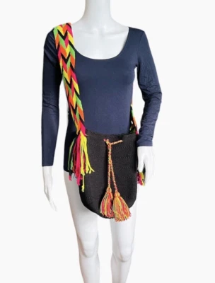 Bolso Bandolera Wayuu Tradicional Mujer Hecho a Mano Artesanos Colombianos Mochila... Foto 1 de 4