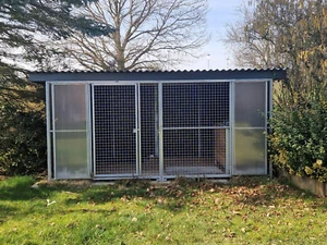Hundezwinger Vollschutz Bromet Nato 2x4 m mit Faltfenster - Bild 1 von 4