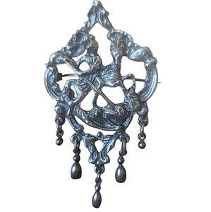 Vintage St. George And The Dragon Silvertone Brooch Pin Knight On Horse - Bild 1 von 5