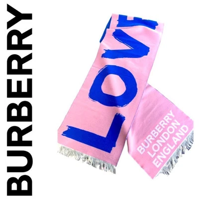 Bufanda de fútbol Burberry Love de lana ecológica para mujer bufanda rosa esmerilada. Nuevo con etiquetas Foto 1 de 4