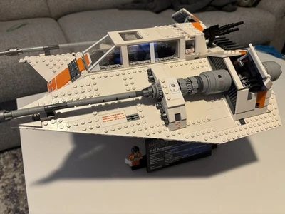 LEGO Star Wars UCS Snowspeeder Set 75144 (100% Complete without box/manual) - Image 1 of 4