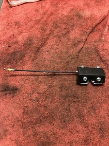 Honda CBR300R CBR 300 2015-2019 asiento trasero cierre de pestillo OEM - Imagen 1 de 12