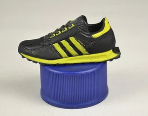 Adidas Formel 1 Black/yellow Japan Import Pepsi Cap Adidas Sneaker Figure - Picture 1 of 3