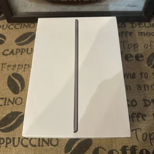 Apple iPad (7. Generation) nur Leerkarton!!! 128GB, WLAN Space Gray MW772LL/A - Bild 1 von 8