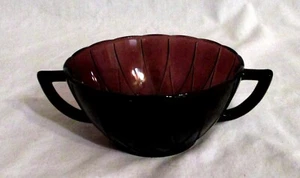 Vintage Hazel-Atlas Newport Amethyst Purple Glass Cream Soup Bowl With Handles - Picture 1 of 6