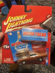 Johnny Lightning Motor Trend 1969 Plymouth Road Runner #9 1:64 Die Cast - Bild 1 von 5