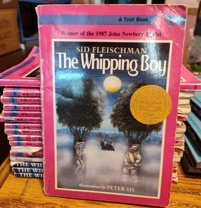 Lot of 17 The Whipping Boy by Sid Fleischman Class Set Newbery Guided Rdg Paperb - Foto 1 di 8