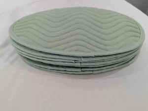 8 VINTAGE QUILTED FABRIC OVAL PLACEMATS PALE GREEN REVERSIBLE 40cm L x 29cm W - Picture 1 of 8