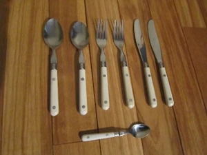 7 Pieces MARDI GRAS by Washington Forge Stainless OFF WHITE Plastic Handle #T12 - Picture 1 of 4