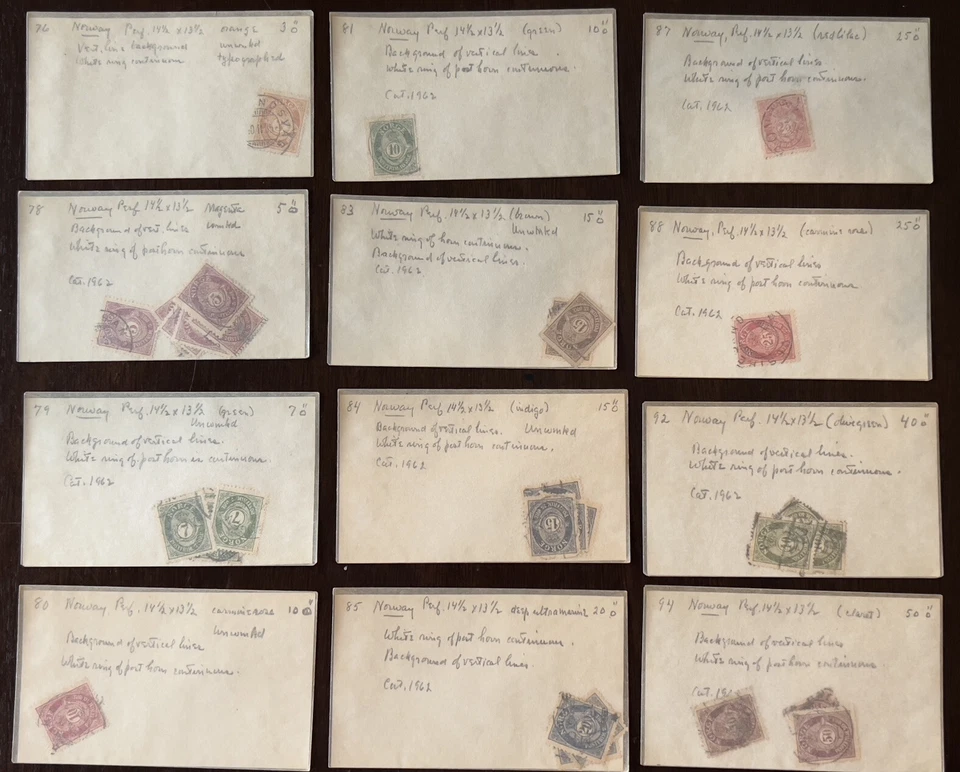 LOTE DE SELLOS DE NORUEGA TEMPRANOS EN VIDRIERAS, POSTHORNS USADOS, MARCOS DE POSTHORN CONTINUOS Foto 1 de 4