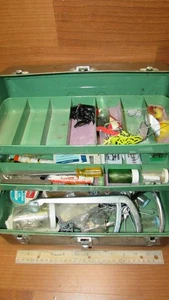 Vintage Union 8007 Steel Tackle Box 2 Tiers LOADED Old Lures & Fishing Gear - Picture 1 of 11