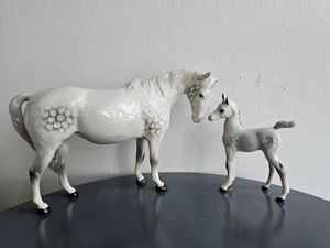 Beswick Mare Dapple Grey Horse And Arab Foal Figurines - Picture 1 of 13