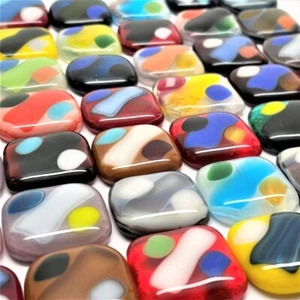 VERSCHMOLZENE Buntglasfliesen, mittel, 12 Stück, geteilte Punkte, sortiert - Bild 1 von 1