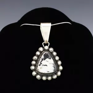 NATIVE AMERICAN NAVAJO STERLING SILVER & WHITE BUFFALO PENDANT BY DANNY HENIO - Picture 1 of 5