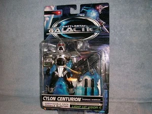 Cylon Centurion Battlestar Galactica Trendmasters 1996 Light Up Visor Blaster - Picture 1 of 2