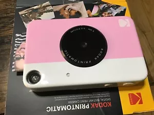 Kodak Printomatic Digital Instant Print Camera pink - Full Color Prints Excellen - Picture 1 of 5