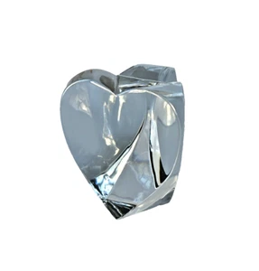 Vintage Clear Crystal Heart Paperweight Decorative Collectable 3D Faceted Glass - Picture 1 of 14