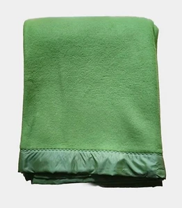 Fieldcrest Satin Trim Blanket 72 x 90 Avocado Green Acrylic Winter Thermal VTG - Picture 1 of 7