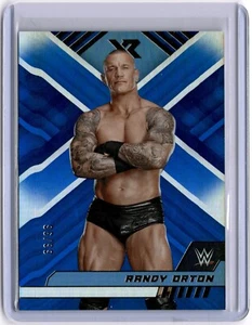 Randy Orton 2023 Panini Chronicles XR WWE Blu #110 WWE #96/99 - Foto 1 di 2