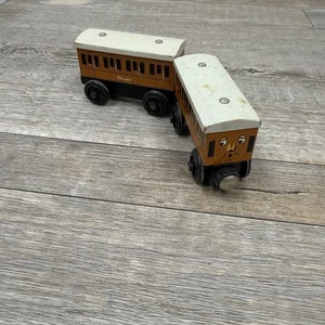 Thomas & Friends Wooden Railway Annie and Clarabel - Picture 1 of 3