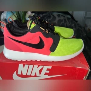 Nike Rosherun Hyp Mens NWT - Picture 1 of 5
