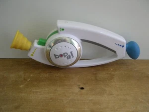 BOP IT 2018 ELECTRONIC HANDHELD HASBRO GAME TOY WORKING - Picture 1 of 2