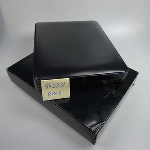 Carrera-Y-Carrera schwarz Kunstleder Schmuck Halskette Box & Umkarton - Bild 1 von 3