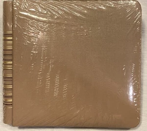 Creative Memories 7x7 Album Taupe With Foil Accented Spine With Pages New - Picture 1 of 4