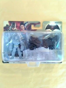 Mattel Hot Wheels Batman v Superman Action Figure and Batmobile - Picture 1 of 5