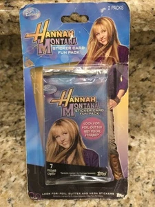 Paquete divertido de tarjetas adhesivas Hannah Montana de Topps NUEVO DE COLECCIÓN 14 tarjetas - Imagen 1 de 3