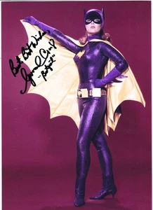 BATGIRL YVONNE CRAIG signed 8x12 with COA + STAR TREK, It Happened at World Fair - Picture 1 of 4