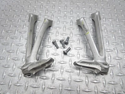 06-07 Suzuki GSXR 600 GSXR600 2007 pie trasero pasajero clavija soporte izquierdo derecho Foto 1 de 4