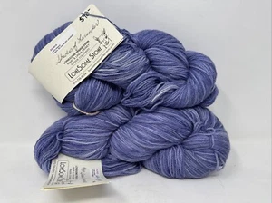 2 riesige einsame Steine handbemalt 100% Alpaka Fingern Lavendel 1330y insgesamt! - Bild 1 von 7