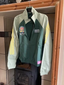 Camiseta deportiva adidas Berlin Marathon 2022 talla 8-10 nueva con etiquetas - Imagen 1 de 6