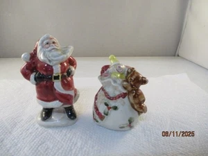 Fitz & Floyd Old World Santa Salt and Pepper Shaker Set - Picture 1 of 3