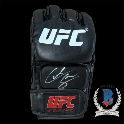 Guante de Lucha UFC Firmado por Cub Swanson BAS Beckett Certificado de Autenticidad Autógrafo Leyenda Foto 1 de 2