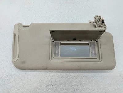 2015-2022 Chrysler 300 Passenger Sun Visor Mirror Right Sunvisor Cream BOWNG - Image 1 of 4