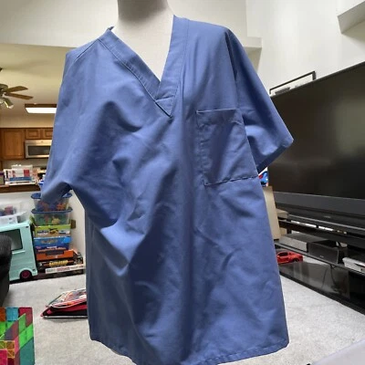 Barco Scrub manga curta gola V azul com 1 bolso superior médio novo em folha  - Imagem 1 de 4