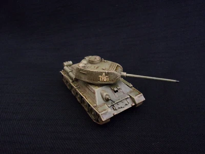 upgraded T-34/85  1944, Amercom 1/72 - Image 1 of 4