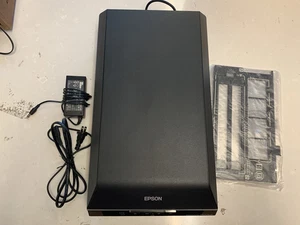 Epson Perfection V600 Photo Scanner w/ Film Slides & Power Adapter -Power Tested - Picture 1 of 9