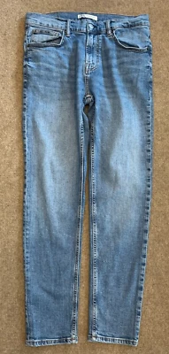 Jeans Zara Para Hombre 32 Ajustados Pierna Recta Tiro Medio Lavado Bigotes Denim Foto 1 de 4