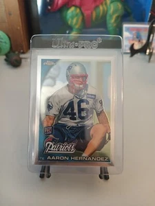 2010 Topps Chrome #C87 Aaron Hernandez  - Picture 1 of 2