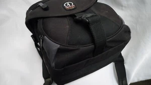 Tamrac DSLR Bag Camera Camcorder Case Multi Compartment c/w Shoulder Strap - Picture 1 of 4