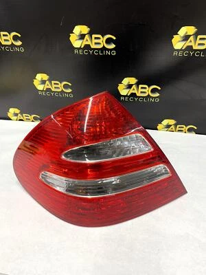 Conjunto de luz trasera izquierda para conductor Mercedes-Benz E320 2003-2006 OEM Foto 1 de 4