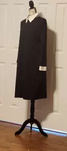Abito da donna nero/bianco costume Merlina ""The Adams Family"" taglia 2XL ~ - Foto 1 di 5