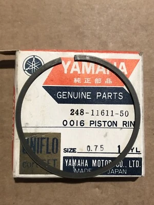Anillo pistón Yamaha AT1M 125cc 1969-1971 nuevo de lote antiguo fabricante de equipos originales (0,75 O/S) 248-11611-50 Foto 1 de 4